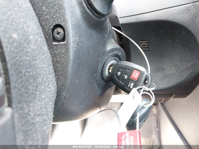 Toyota COROLLA LE 2018 2T1BURHE7JC045221 Image 11