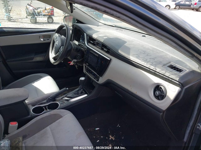 Toyota COROLLA LE 2018 2T1BURHE7JC045221 Image 5