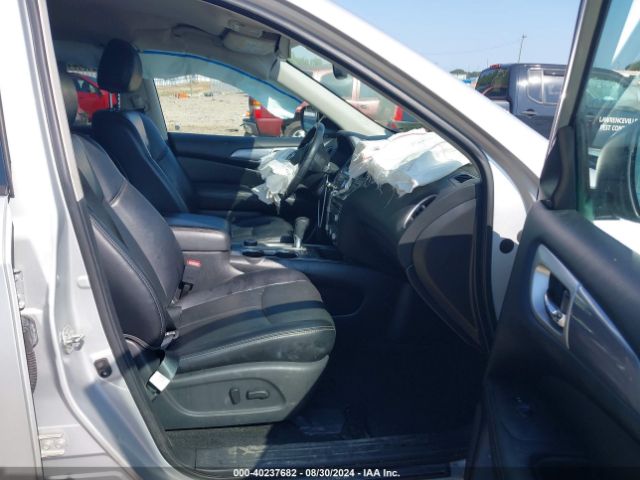 5N1DR2MM6KC601782 Nissan Pathfinder Sl