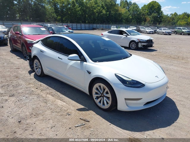 2022 TESLA MODEL 3 5YJ3E1EB0NF186548 Photo 0