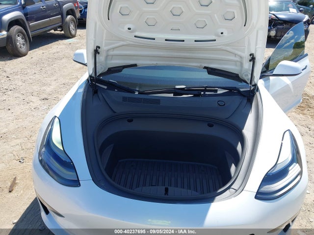 2022 TESLA MODEL 3 5YJ3E1EB0NF186548 Photo 9