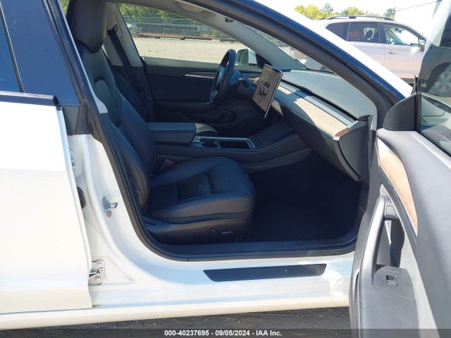 2022 TESLA MODEL 3 5YJ3E1EB0NF186548 Photo 4