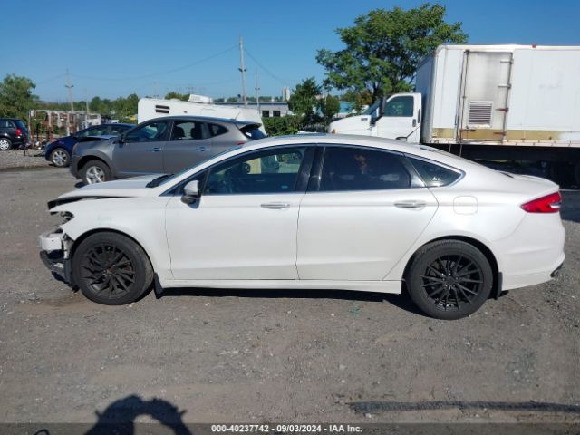 3FA6P0T92HR118598 Ford FUSION SE