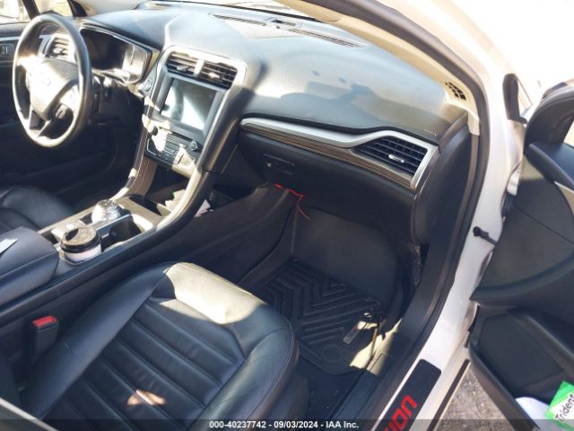 3FA6P0T92HR118598 Ford FUSION SE