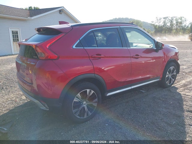 2018 MITSUBISHI ECLIPSE CROSS JA4AT5AA3JZ040497 Photo 3