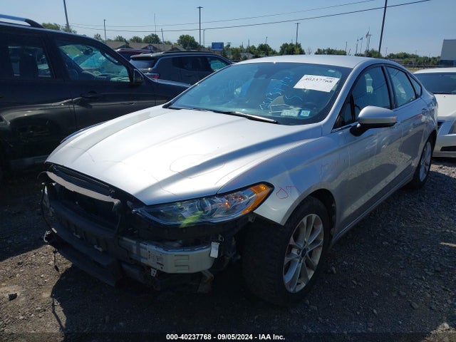 Ford FUSION SE 2019 3FA6P0HD6KR136493 Image 2