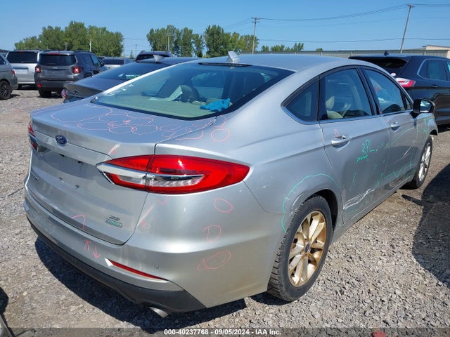 Ford FUSION SE 2019 3FA6P0HD6KR136493 Image 4