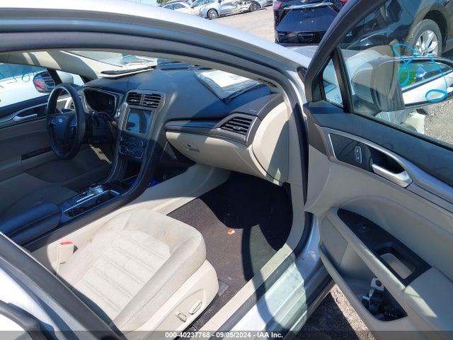 Ford FUSION SE 2019 3FA6P0HD6KR136493 Image 5