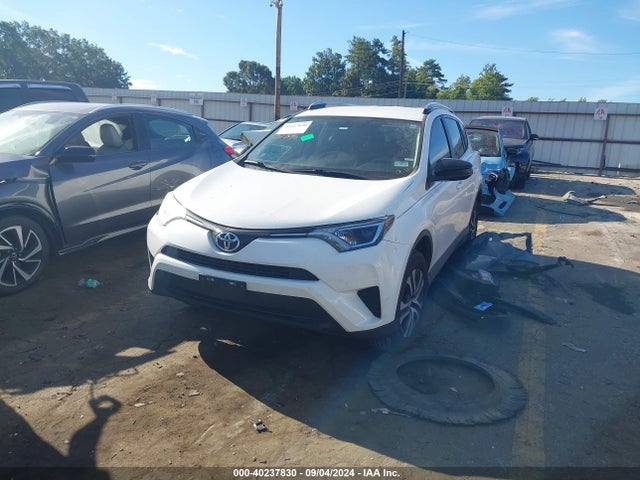 Toyota RAV4 LE 2016 2T3ZFREV4GW302654 Image 2
