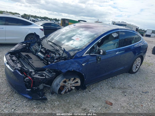 2019 TESLA MODEL X 5YJXCDE20KF197375 Photo 1