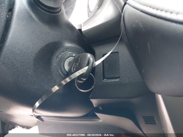 Toyota Rav4 Xle 2017 JTMRFREV8HD199012 Image 11