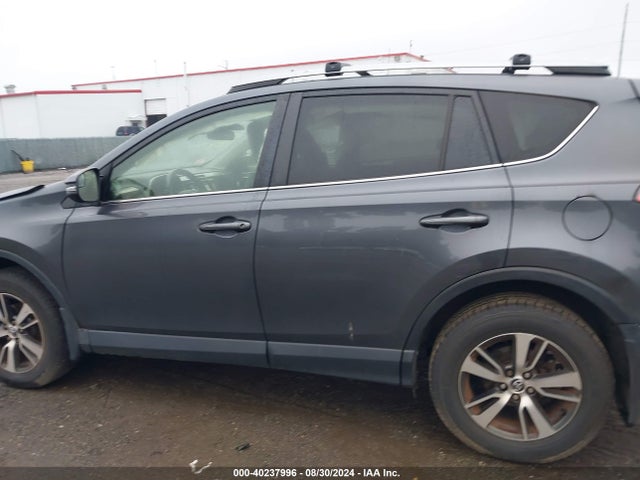 Toyota Rav4 Xle 2017 JTMRFREV8HD199012 Image 14