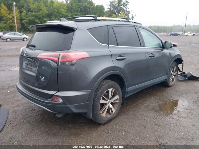 Toyota Rav4 Xle 2017 JTMRFREV8HD199012 Image 4
