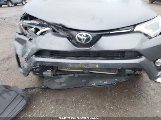 Toyota Rav4 Xle 2017 JTMRFREV8HD199012 Image 6