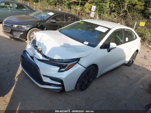 Toyota COROLLA SE 2024 5YFS4MCE5RP192143 Image 2