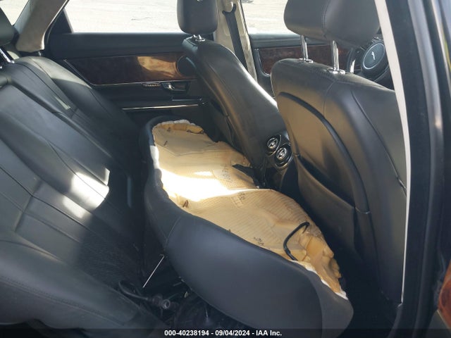 2011 JAGUAR XJ SAJWA1CB9BLV09940 Photo 7