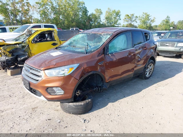 Ford ESCAPE SE 2017 1FMCU0GD1HUC37610 Image 2