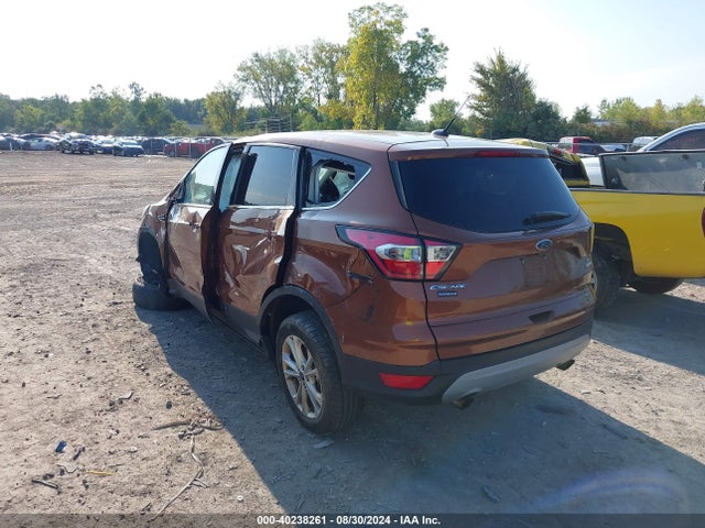 Ford ESCAPE SE 2017 1FMCU0GD1HUC37610 Image 3