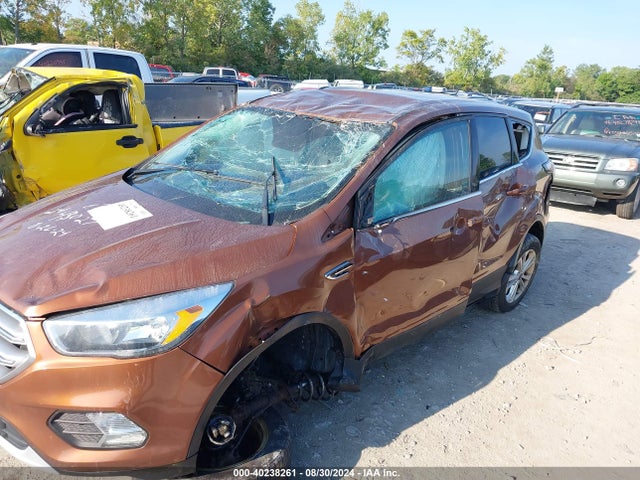 Ford ESCAPE SE 2017 1FMCU0GD1HUC37610 Image 6