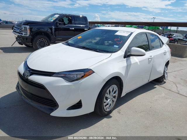 Toyota COROLLA LE 2017 5YFBURHE7HP649491 Image 2