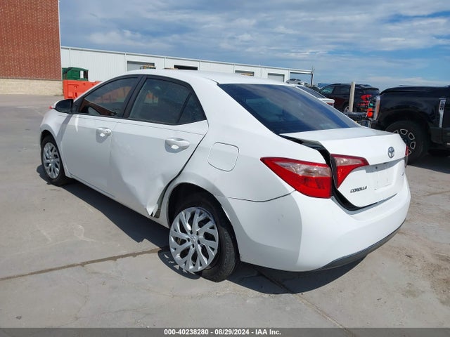 Toyota COROLLA LE 2017 5YFBURHE7HP649491 Image 3