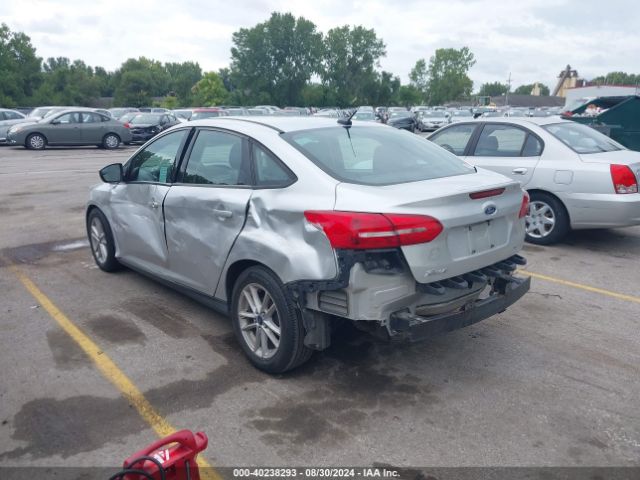 2018 FORD FOCUS 1FADP3F2XJL273332 Photo 2