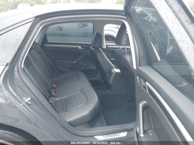 1VWAA7A39JC016651 Volkswagen Passat 2.0t R-line/2.0t S