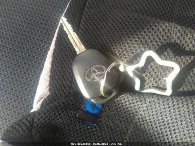 2T3RFREV1JW816517 Toyota Rav4 Xle