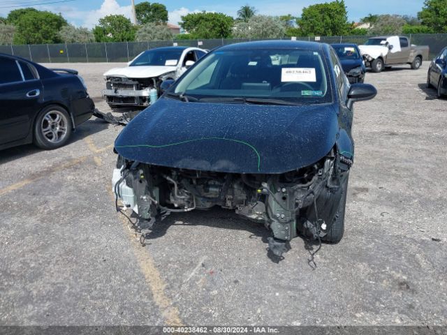JTDEPMAE1MJ179104 Toyota COROLLA LE