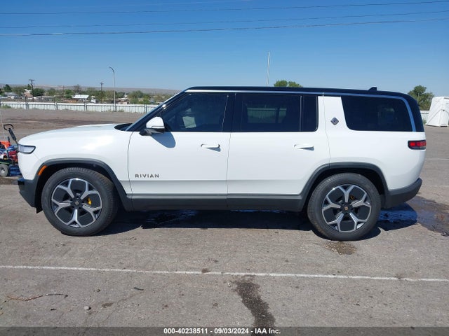Rivian R1s Adventure Quad Motor Large Pack 2024 7PDSGABA6RN032217 Image 13