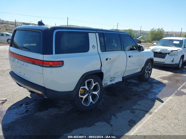 Rivian R1s Adventure Quad Motor Large Pack 2024 7PDSGABA6RN032217 Image 4