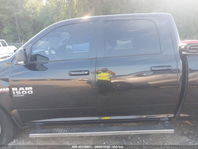 1C6RR7LT3KS560055 RAM 1500 Classic Big Horn  4x4 5'7 Box