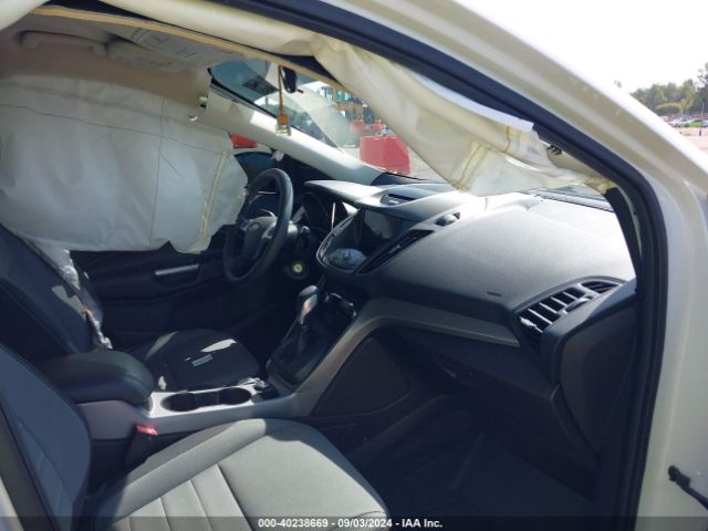 1FMCU0G90GUB89169 Ford ESCAPE SE