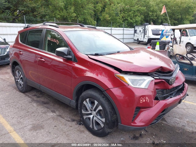 Toyota RAV4 LE 2018 JTMZFREV7JD113176 main image