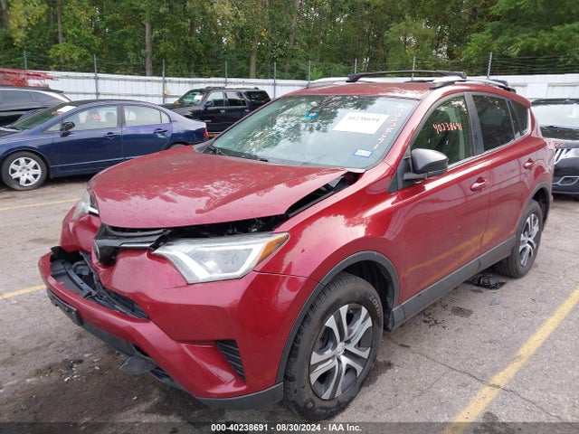 Toyota RAV4 LE 2018 JTMZFREV7JD113176 Image 2