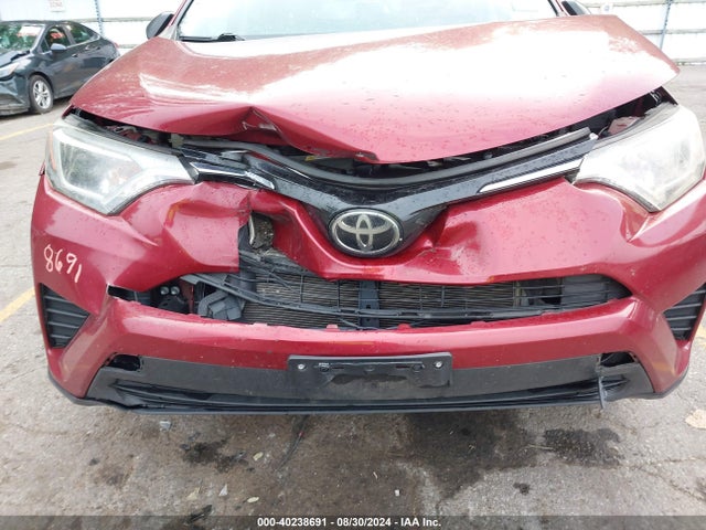 Toyota RAV4 LE 2018 JTMZFREV7JD113176 Image 6