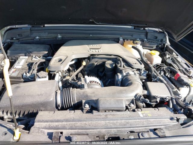 1C4HJXDG8JW264226 Jeep Wrangler Unlimited Sport S 4x4