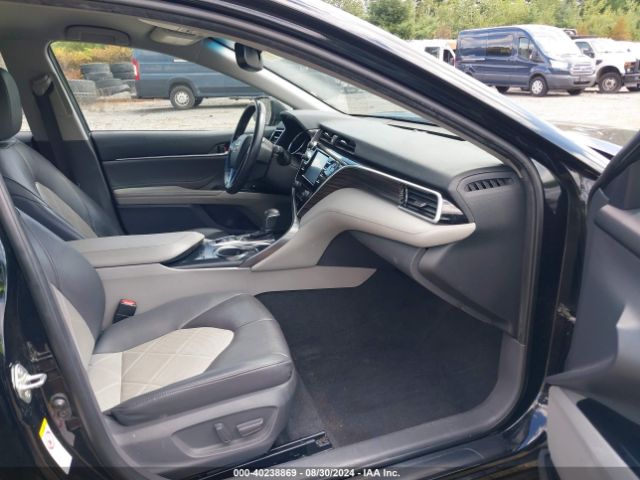4T1B11HK3JU039012 Toyota CAMRY XLE