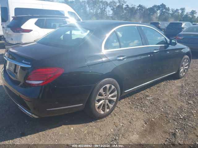 WDDZF4KB1JA372427 Mercedes-Benz E 300 4matic