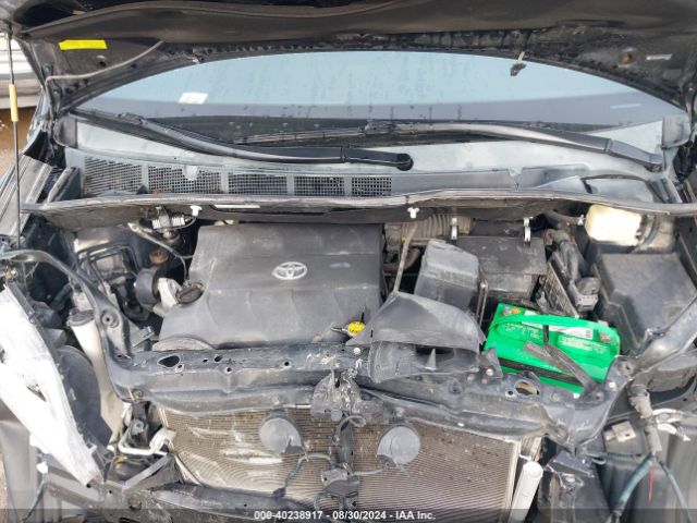 5TDYK3DC0FS611400 Toyota Sienna Xle 8 Passenger