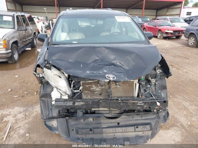 5TDYK3DC0FS611400 Toyota Sienna Xle 8 Passenger