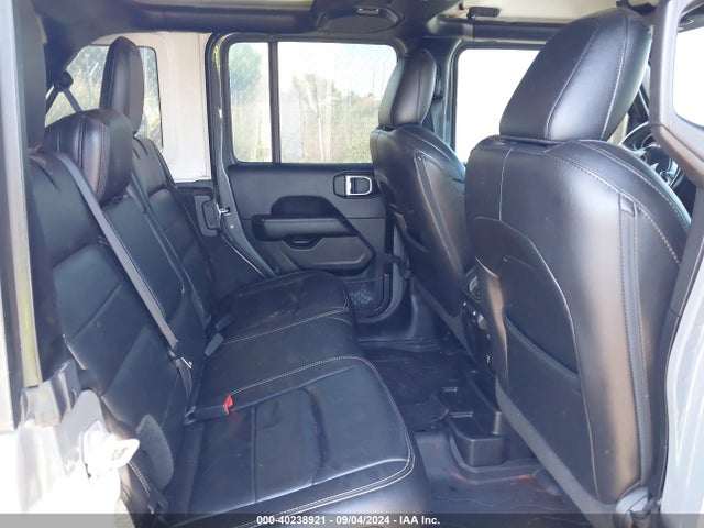 1C4HJXEN1KW517160 Jeep Wrangler Unlimited Sahara 4x4