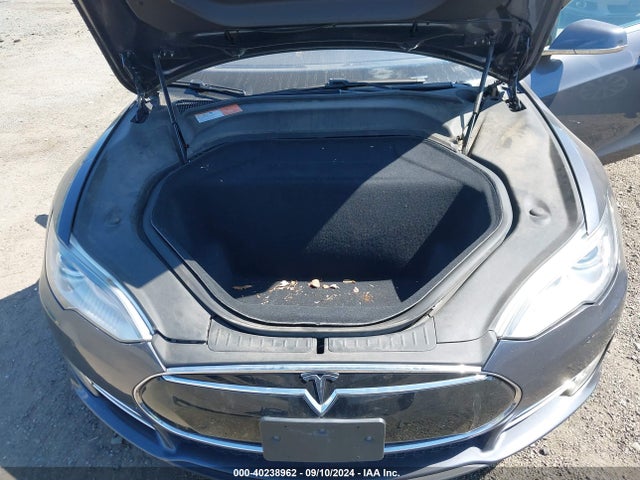 2016 TESLA MODEL S 5YJSA1E42GF125066 Photo 9