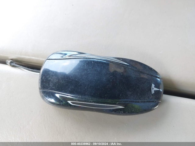 2016 TESLA MODEL S 5YJSA1E42GF125066 Photo 10