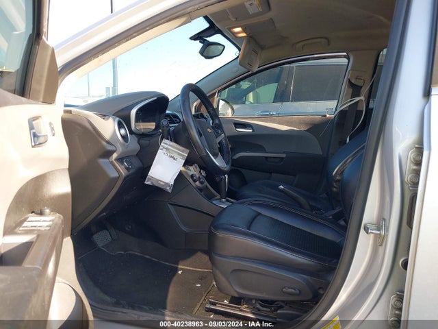 Chevrolet Sonic Premier 2018 1G1JF5SB1J4138387 Image 5