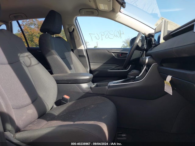 Toyota RAV4 LE 2023 2T3H1RFV1PW242213 Image 5