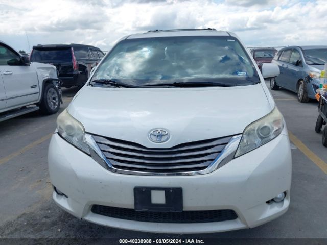 5TDYK3DC3FS664592 Toyota Sienna Xle 8 Passenger