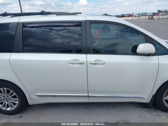 5TDYK3DC3FS664592 Toyota Sienna Xle 8 Passenger