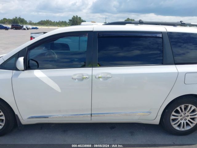 5TDYK3DC3FS664592 Toyota Sienna Xle 8 Passenger