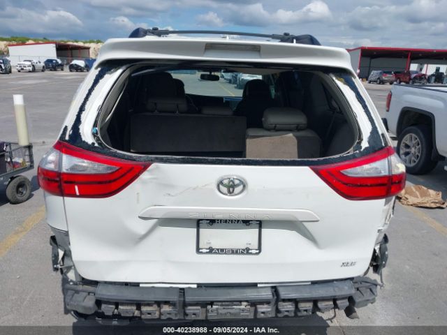5TDYK3DC3FS664592 Toyota Sienna Xle 8 Passenger